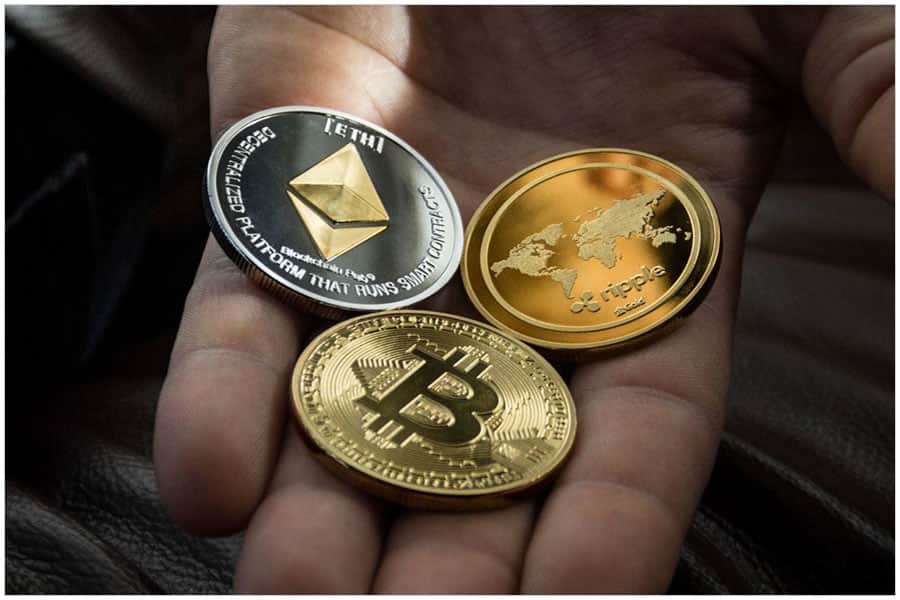 Cryptocurrencies and Blockchain